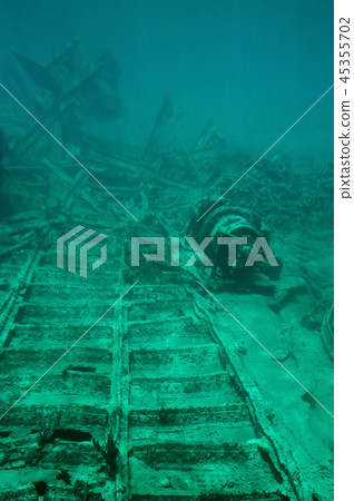 Adventure diving scuba underwater tour Adventure diving scuba underwater tour 45355702