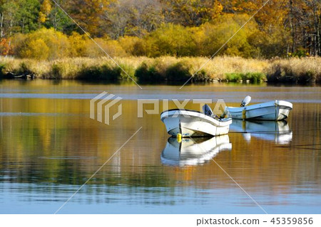 秋天的網走湖 秋天的網走湖 45359856
