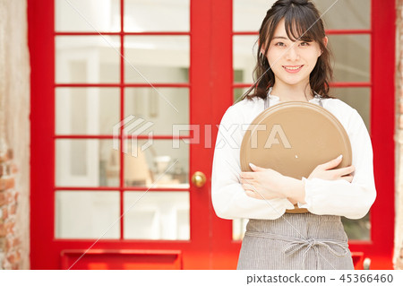 Cafe women work 45366460
