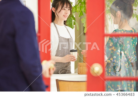 Cafe women work 45366483