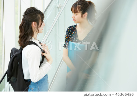 大學生校園生活 大學生校園生活 45366486