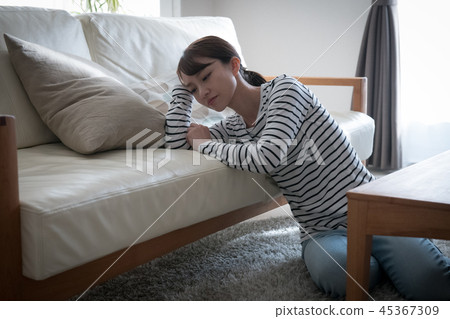 不健康的30多歲女人壓力麻煩日本人 45367309