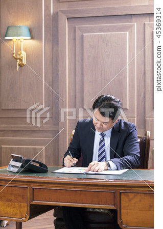 Businessman, Business, CEO, President, Representative, Office, Office, Office, Company Businessman, Business, CEO, President, Representative, Office, Office, Office, Company 45369314
