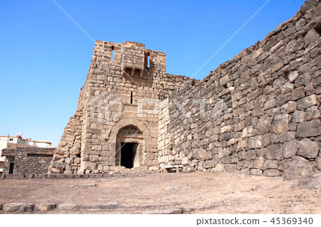 Qasr al-Azraq - medieval fort, Jordan 45369340