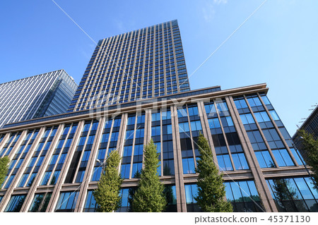 日本的東京都市風景新的商業設施,“雙橋廣場”誕生於丸之內雙橋大廈 日本的東京都市風景新的商業設施,“雙橋廣場”誕生於丸之內雙橋大廈 45371130