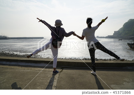 Seaside yoga Seaside yoga 45371866