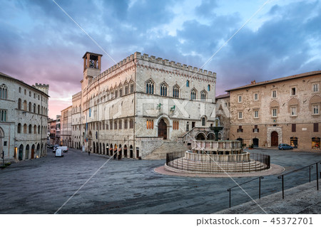 Perugia, Italy. Piazza IV Novembre on sunrise 45372701