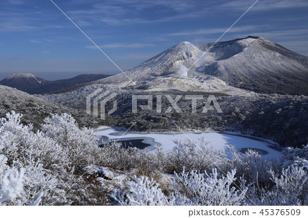 We look at Korean Mount of snow from Shiratori mountain We look at Korean Mount of snow from Shiratori mountain 45376509