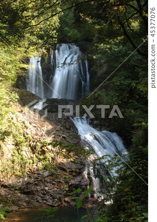 [Japan's Top 100 Waterfalls] Ryuzu Yaetaki Falls, Yashio Falls in Autumn, Unnan City, Shimane Prefecture 45377076