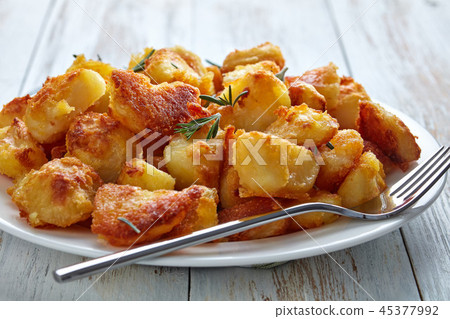 delicious crispy Roast Potatoes, close up delicious crispy Roast Potatoes, close up 45377992