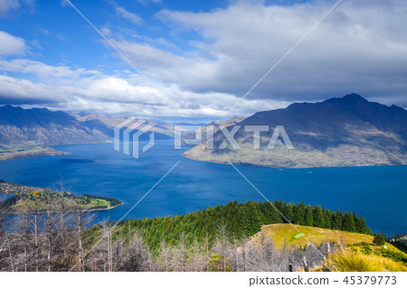 Lake Wakatipu and Queenstown, New Zealand 45379773