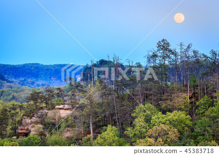 Moonrise over Red River Gorge Moonrise over Red River Gorge 45383718