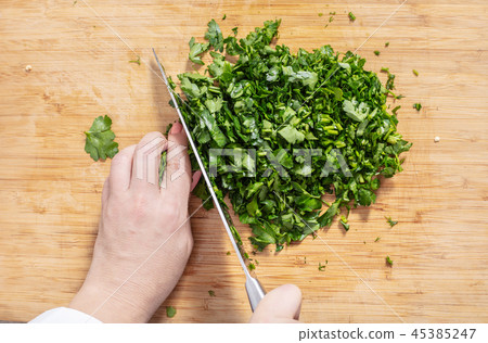 cook chopped parsley 45385247