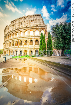 Colosseum at sunset in Rome, Italy Colosseum at sunset in Rome, Italy 45387218