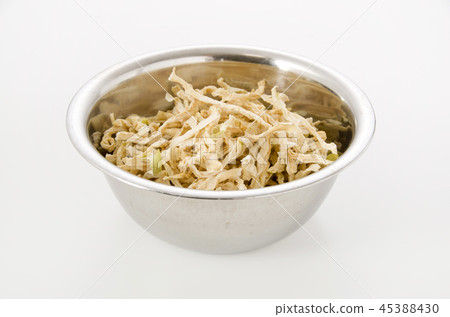 Cut dried daikon before rehydration Cut dried daikon before rehydration 45388430