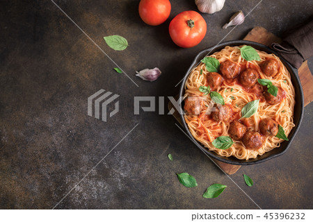 Spaghetti pasta with meatballs Spaghetti pasta with meatballs 45396232