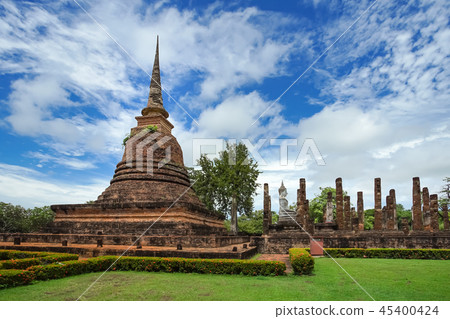 UNESCO World Heritage site Wat Sa Si in Sukhothai. 45400424