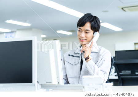 Businessman, work clothes, phone 45404072