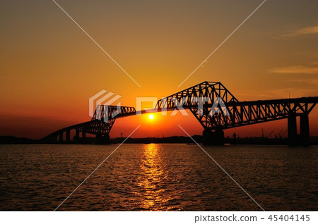Gate Bridge's Sunset 45404145