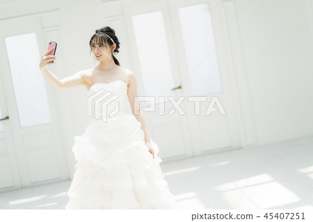 Woman marriage prom dress selfie Woman marriage prom dress selfie 45407251