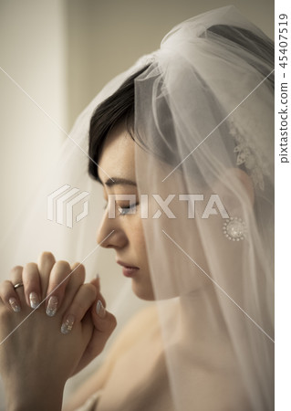 Woman marriage bridal image wedding ring Woman marriage bridal image wedding ring 45407519