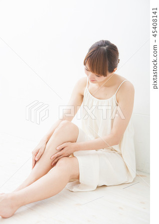 Leg skin care image Leg skin care image 45408141
