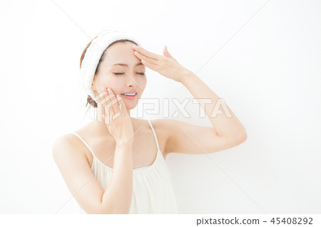 Skincare image of young woman Skincare image of young woman 45408292