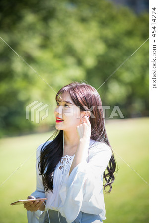 女人女大生女孩可愛都市浪漫休閒 45414224