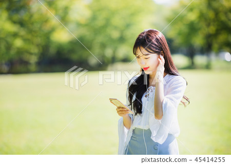 女人女大生女孩可愛都市浪漫休閒 女人女大生女孩可愛都市浪漫休閒 45414255