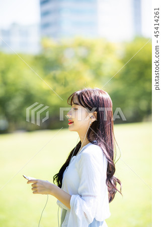 女人女大生女孩可愛都市浪漫休閒 女人女大生女孩可愛都市浪漫休閒 45414261