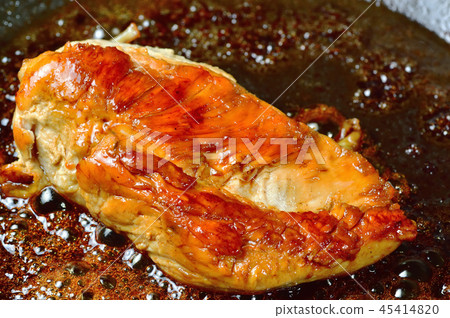 Bake teriyaki chicken 45414820