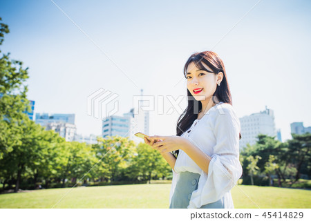 女人女大生女孩可愛都市浪漫休閒 45414829