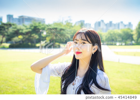 女人女大生女孩可愛都市浪漫休閒 45414849