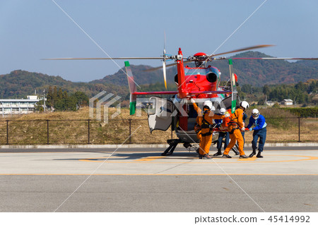 Rescue training using a helicopter 45414992