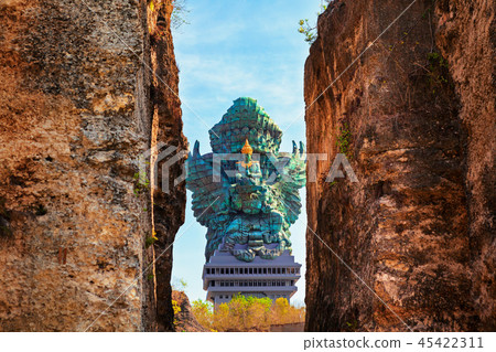 Landscape picture of Garuda Wisnu Kencana statue 45422311