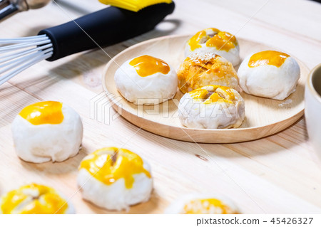 Chinese pastry moon cake  45426327