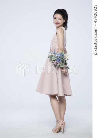 beautiful young woman announcing, shouting, speaking concept photo. attractive young woman isolated. 238 45426925