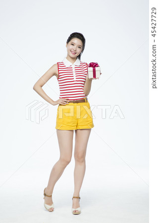 beautiful young woman shopping, sale concept photo. attractive young woman isolated. 089 beautiful young woman shopping, sale concept photo. attractive young woman isolated. 089 45427729