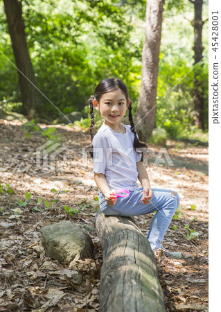 Cute little boy and girl harvesting together. Gardening, planting concept photo 186 Cute little boy and girl harvesting together. Gardening, planting concept photo 186 45428001