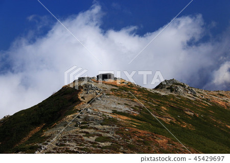 A view of the top of the Tohoku Iide mountain range Iitomi peak Honzan hut distant view A view of the top of the Tohoku Iide mountain range Iitomi peak Honzan hut distant view 45429697