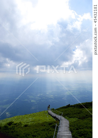 Landscape from Mt. Hagiyama in Tottori Prefecture Landscape from Mt. Hagiyama in Tottori Prefecture 45432181