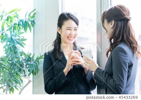 A woman advising A woman advising 45433269