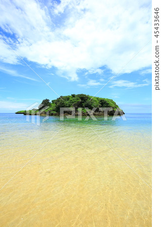 Iriomote Island star sand beach 45433646