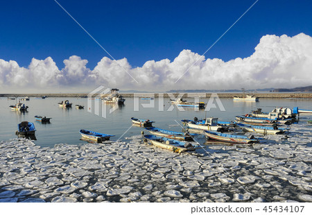 Seaside winter landscape with sea ice drift ice Seaside winter landscape with sea ice drift ice 45434107