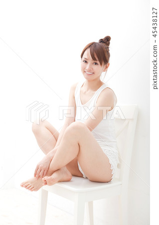 Leg skin care image Leg skin care image 45438127