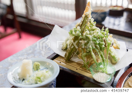Food tempura 45439747