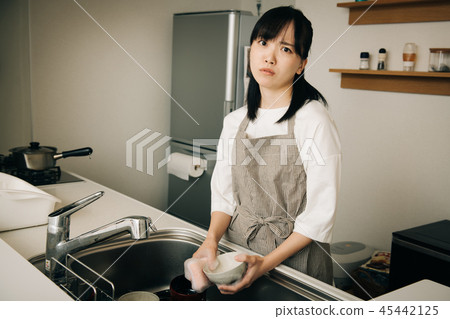 Young housewife disgusted with washes Young housewife disgusted with washes 45442125