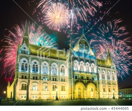 Beautiful fireworks above Hungarian Parliament in Budapest 45444095