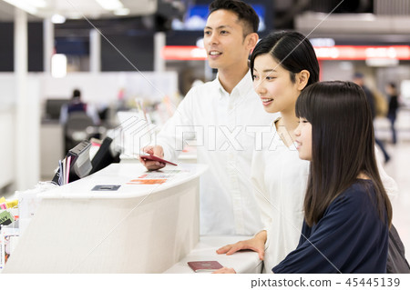 Airport Family Travel Check-in Counter 45445139