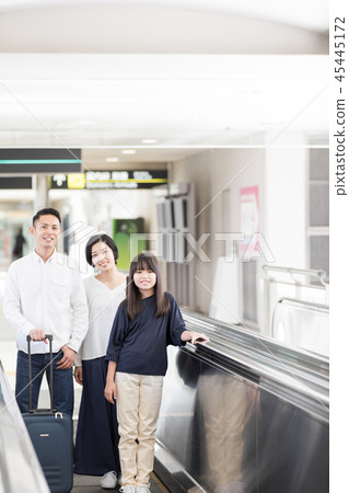 機場家庭旅遊 機場家庭旅遊 45445172